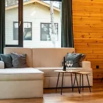Forest House Vi *