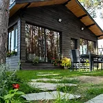 Forest House Vi * Warna